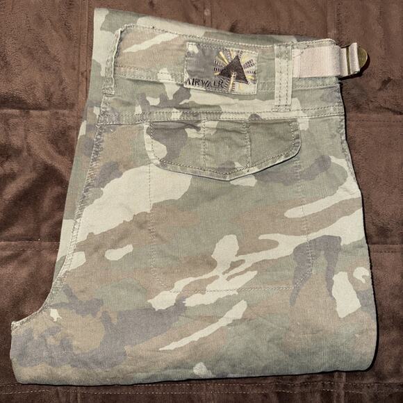 Airwalk Pants - Airwalk Women’s Camo Pants Sz 14 Cargo Cinch Ankle 34x31 midrise EUC